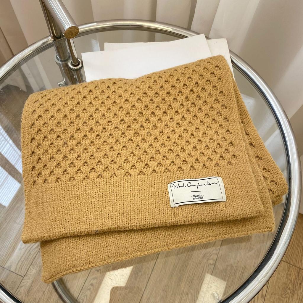 Autumn and Winter Korean Style Japanese Solid Color Knitted Pineapple Couple Students Versatile Thickened Warm Scarf