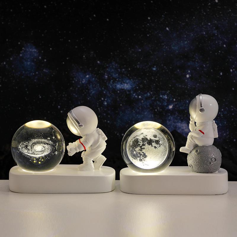 Cross-Border Astronaut Night Light: Starry Sky Crystal Ball with Luminous Base - Perfect Holiday Souvenir and Desktop Ornament.
