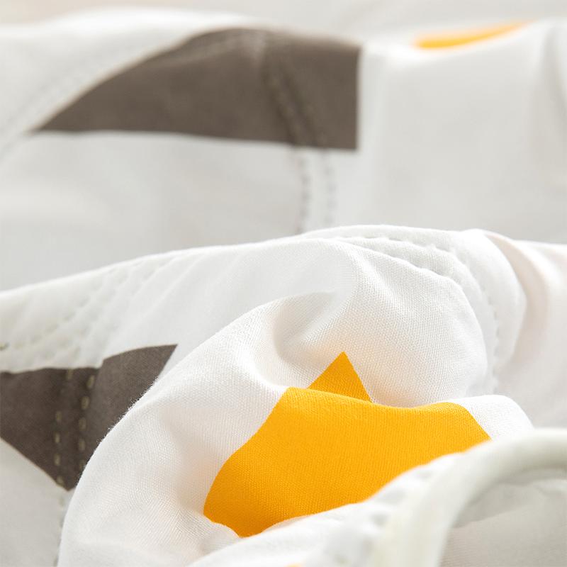 Заводская цена Шелковое одеяло Шелковистое Охлаждающее Тонкое Одеяло Летнее Одеяло Можно Стирать в Машине Односпальный/Двуспальный/Королевский Размер