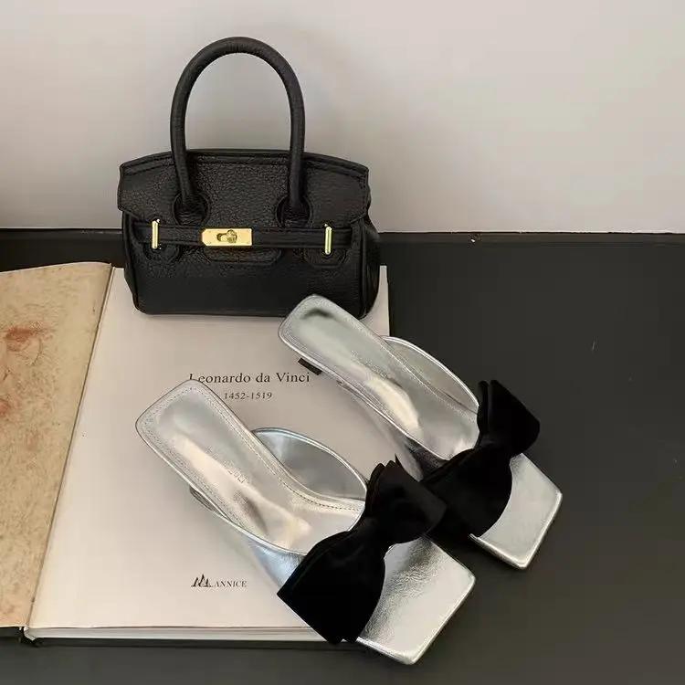 Модная уличная обувь с бантом, шлепанцы, стильный новый стиль, женские тапочки и женские сандалии, дешевая ликвидация, тренд 2025, удобная обувь