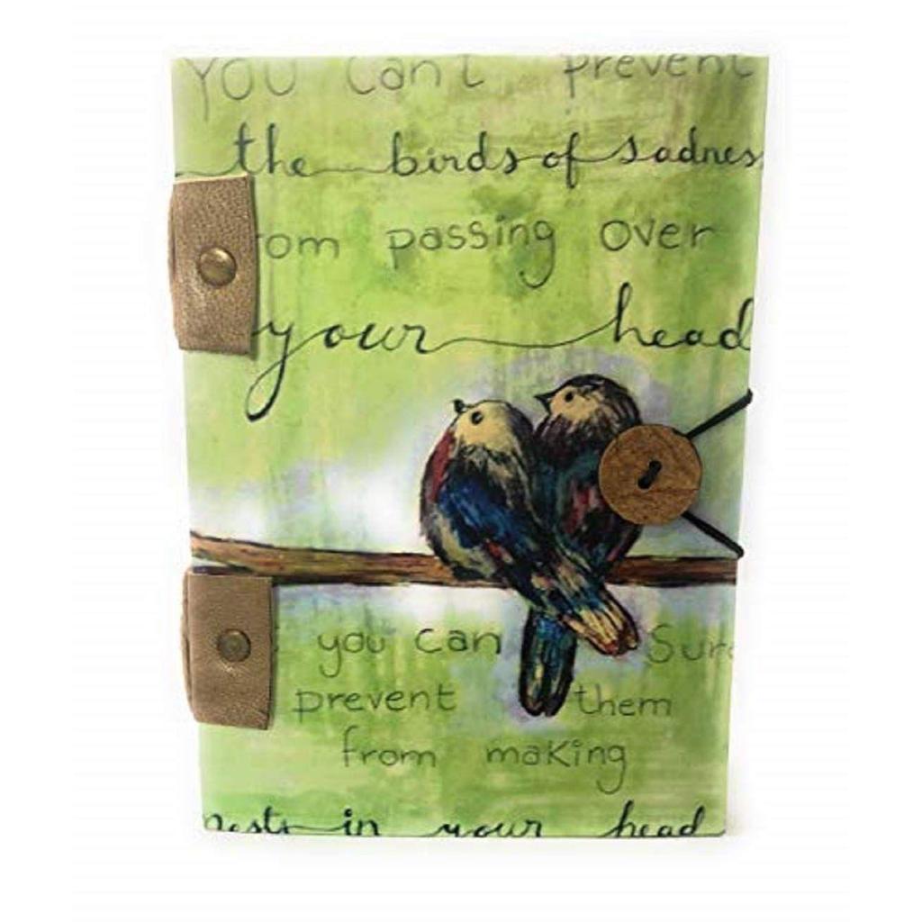 Дорожный дневник ручной работы с тиснением в классическом стиле и принтом в виде бабочки. Размер 5x7 дюймов.