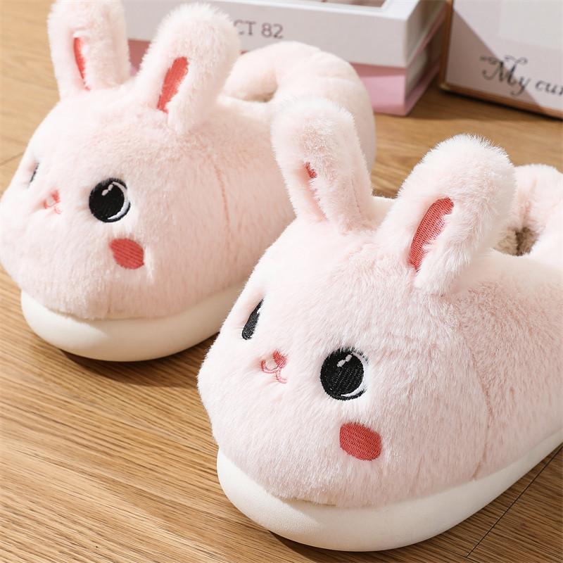 Fashion Cute Design Slippers Women Winter Casual Soft Heel Slippers Platform Fur Warm Indoor Comfortable Home Slippers Pantuflas Mujer
