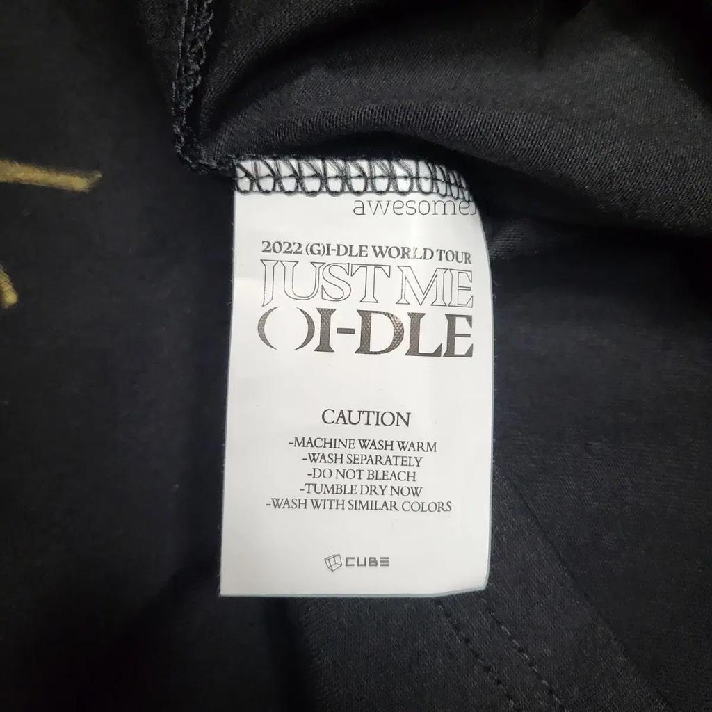 Футболка с автографом группы I-DLE Б/У