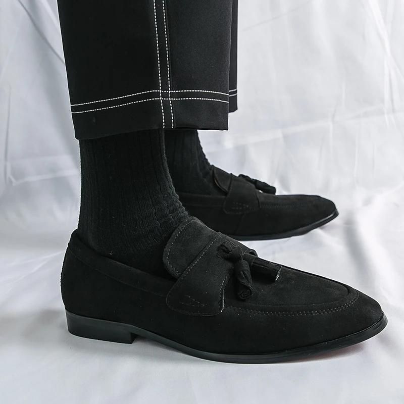 Мужские лоферы с кисточками, удобные замшевые туфли, мужские кожаные мокасины на низком каблуке для свадьбы, в британском стиле, нескользящие, ретро, для вождения