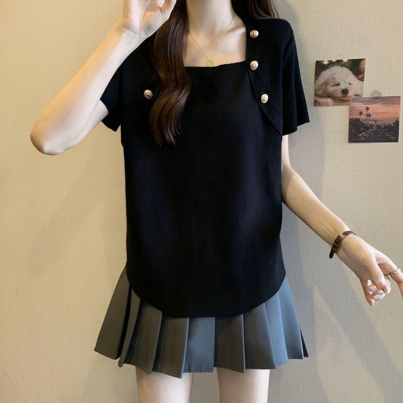Women's Off White Square Neck Double Side Metal Button Curved Hem Short Sleeve Knit Top