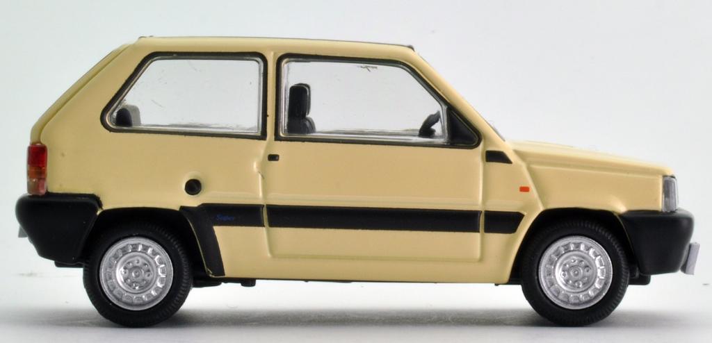 Tomica Limited Vintage Neo Scale Fiat Panda Finished Product 1/64 LV-N133b (Beige)