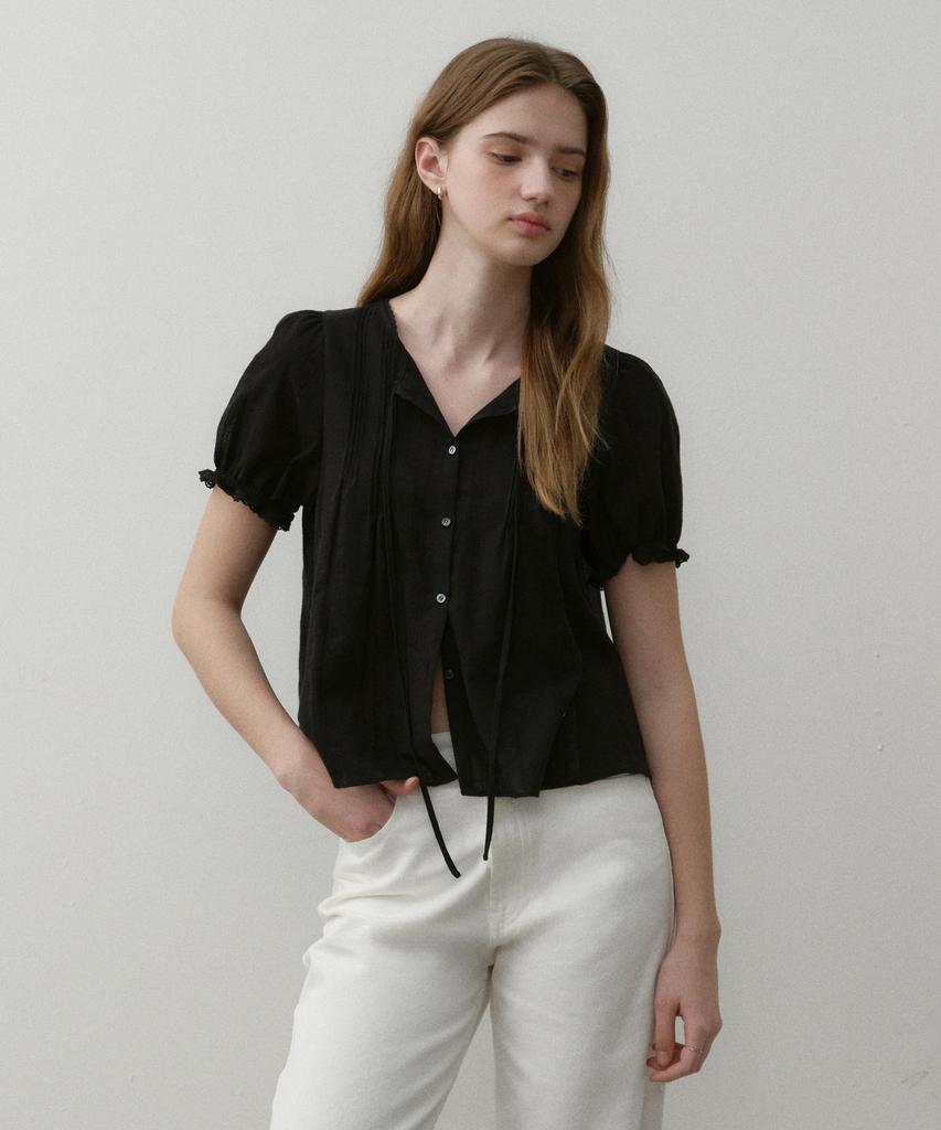OSTKAKA Pintuck Lace Blouse Black