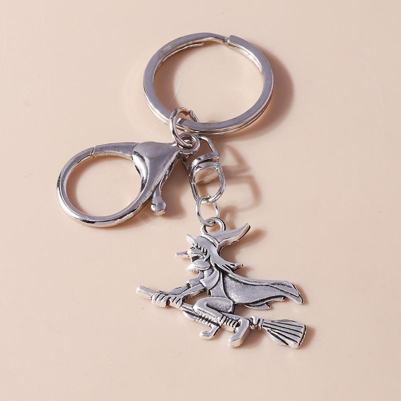 Fashion Stainless Skull Keychain Halloween Skeleton Bat Pumpkin key Rings for Men Women Handbag Pendants DIY Party Jewelry Gifts