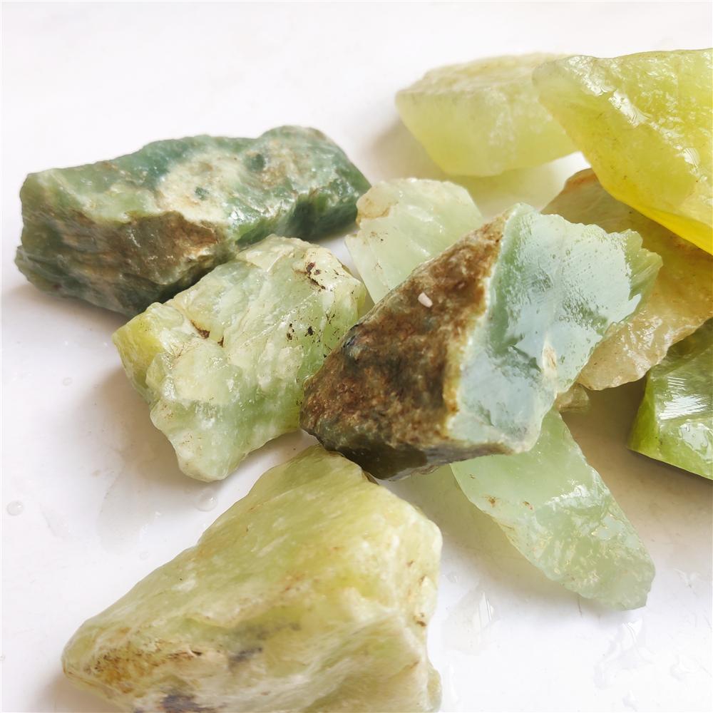 Натуральный Китай Сюянь Нефритовый Камень Зеленый Змеиный Камень Ручная Резка Ювелирных Изделий Обработка Сырья Домашние Декорации Камни для Изготовления Подвески