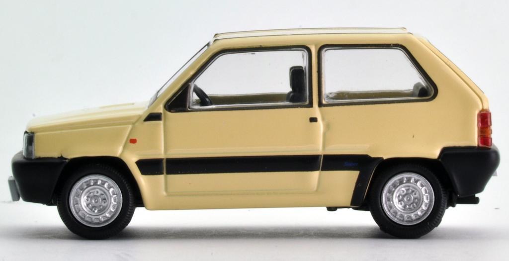 Tomica Limited Vintage Neo Scale Fiat Panda Finished Product 1/64 LV-N133b (Beige)