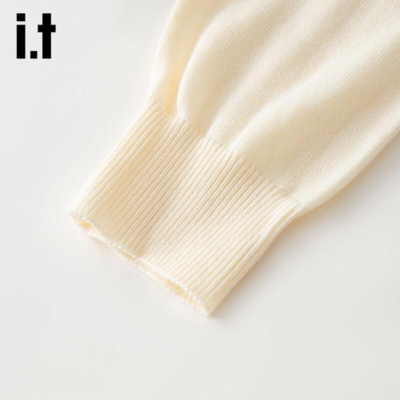 Izzue Women's V-Neck Fringe Knit Sweater