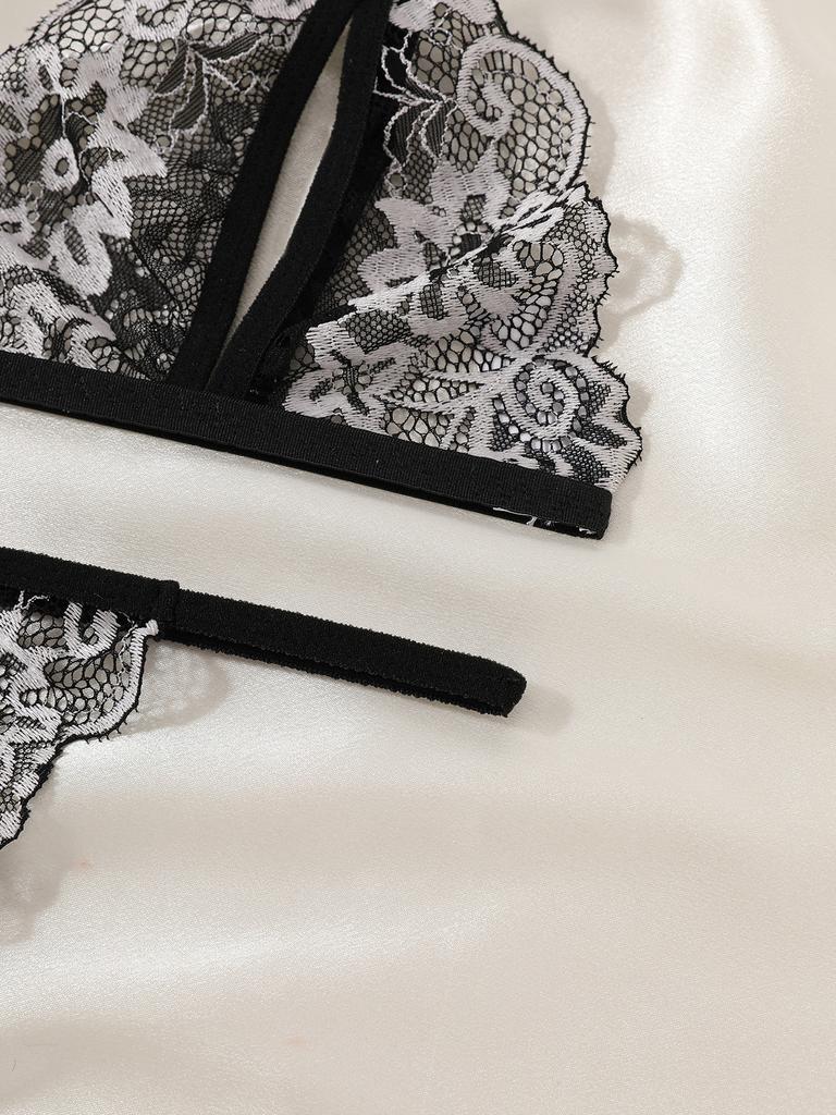 Women Sexy Lingerie Bra Thongs Sets Ultrathin Lace Lingerie Set Temptation Erotic Open Bra Crotchless Outfits For Pretty Girls