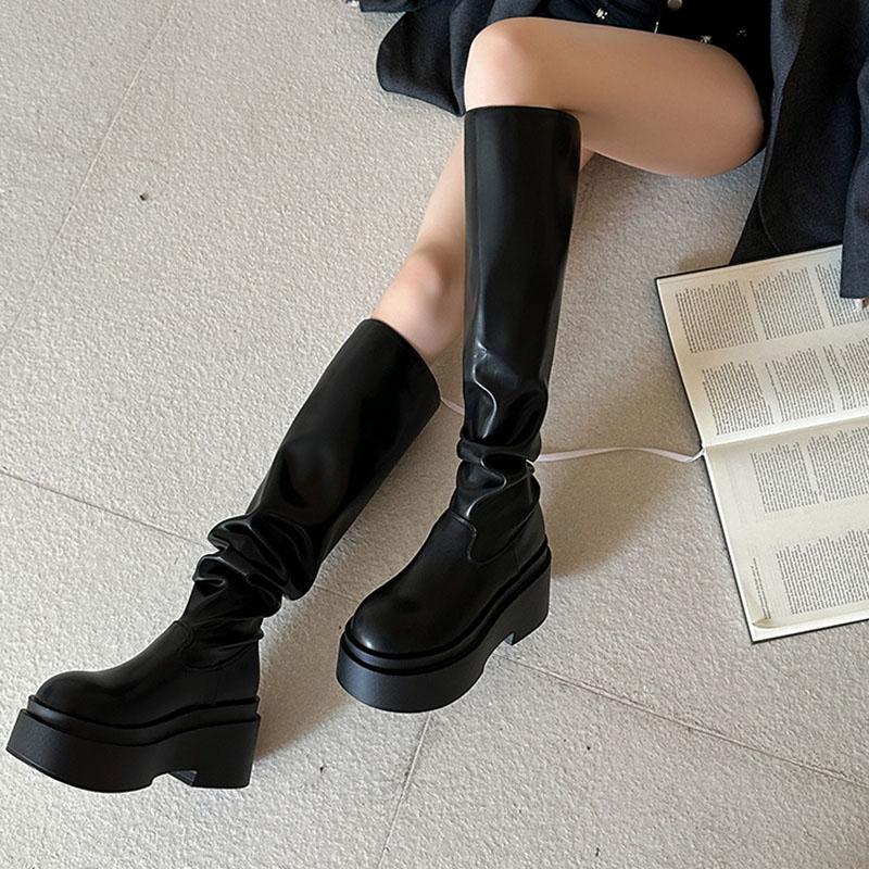 Мода Зимние женские сапоги в стиле панк до колена Модные плиссированные длинные сапоги без застежек Дизайнерские толстые каблуки Botas De Mujer