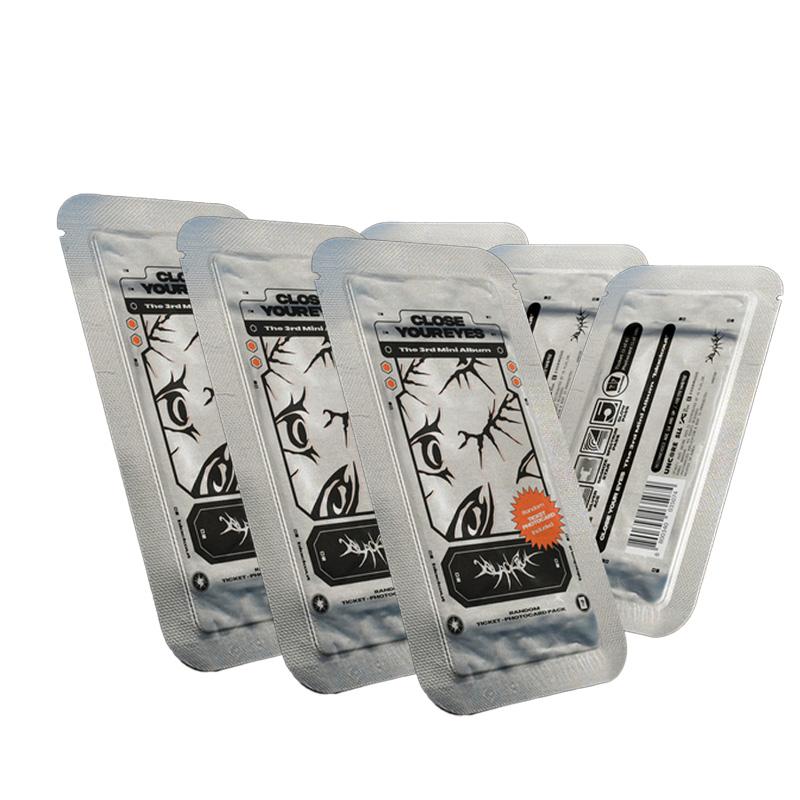 CLOSE YOUR EYES 3-й мини-альбом blackout (билет вер.)