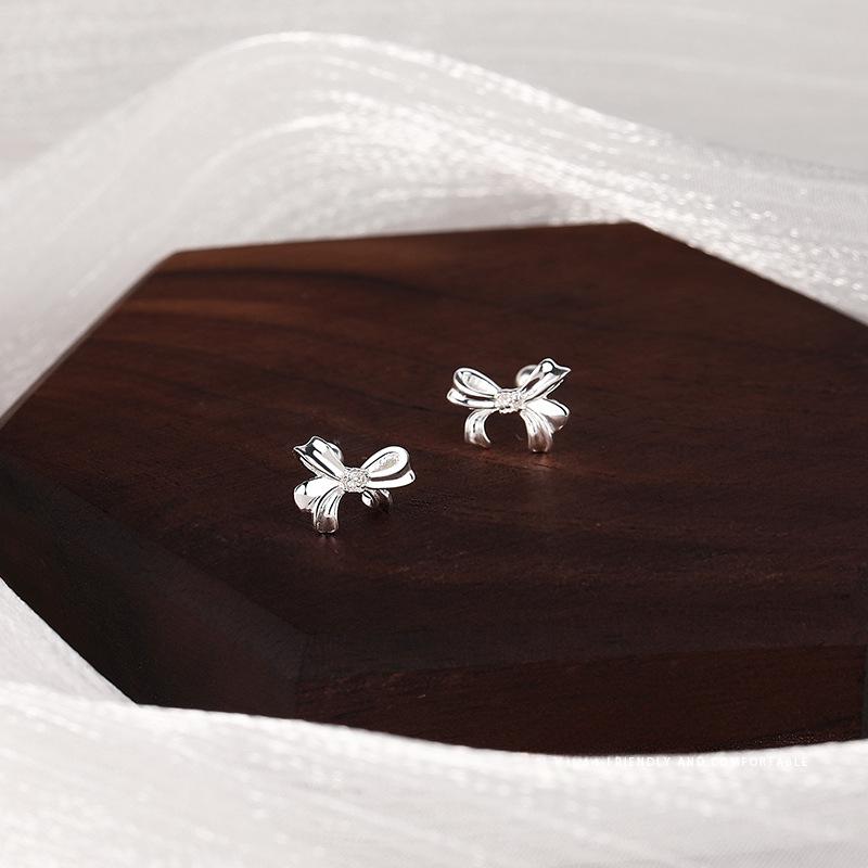 Sweet Bow Screw Earrings for Women New Style Student Anti-allergic Ear Piercing Earrings