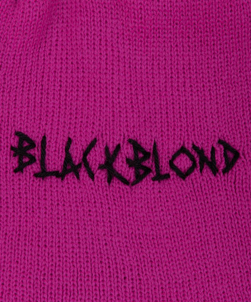 Шапка BLACKBLOND Vividi с вышитым логотипом и пирсингом (фуксин)
