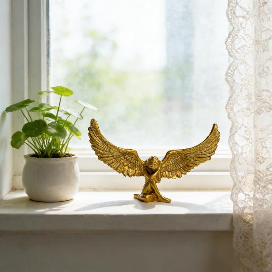 Carving Sitting Angel Figurine European Winged Girl Statue Resin Sculpture Home Office Bookshelf Desktop Decoration Ornament