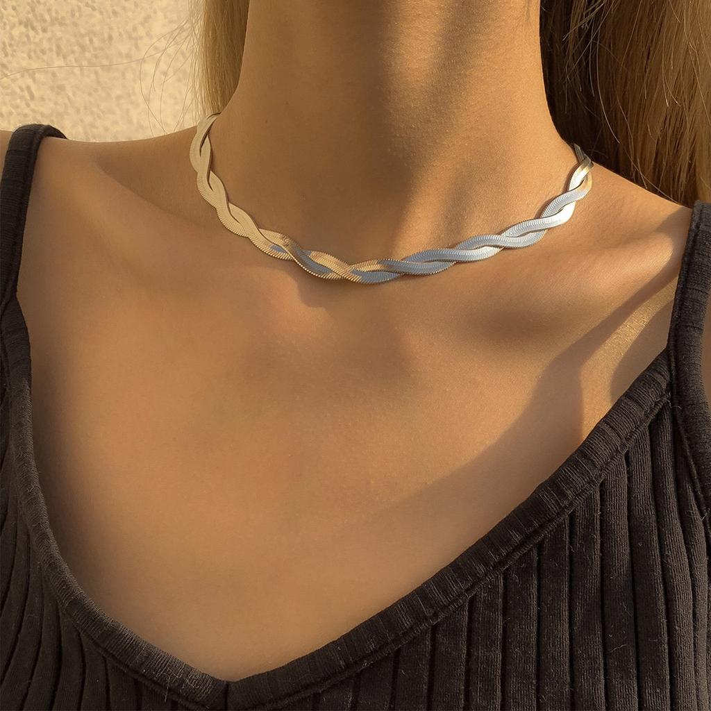 Snake Chain Necklace Stylish Beautiful Flat Copper Collarbone Necklace Metal Choker Necklace for