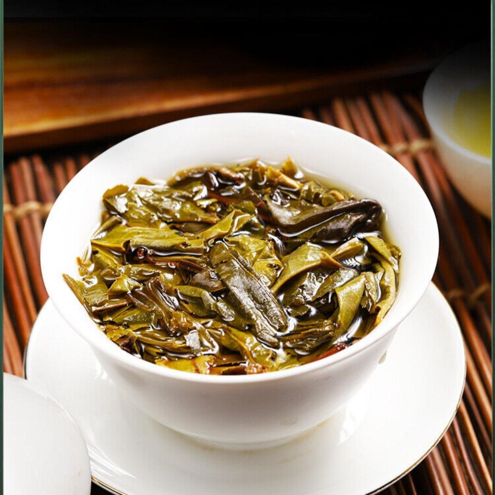 Старый чай Banzhang Pu'er Raw Tea 357 г Yunnan Qizi Ancient Tree Tea