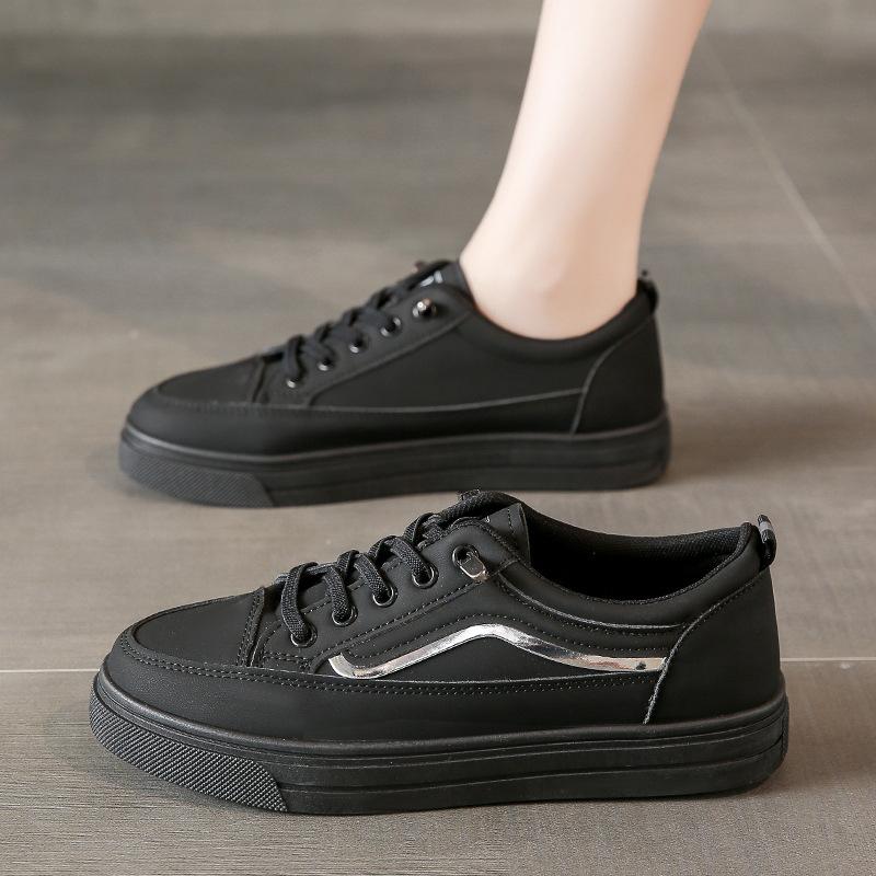 2025 весна новые женские туфли спортивные универсальные белые туфли женские повседневные кожаные туфли с одной педалью модные туфли