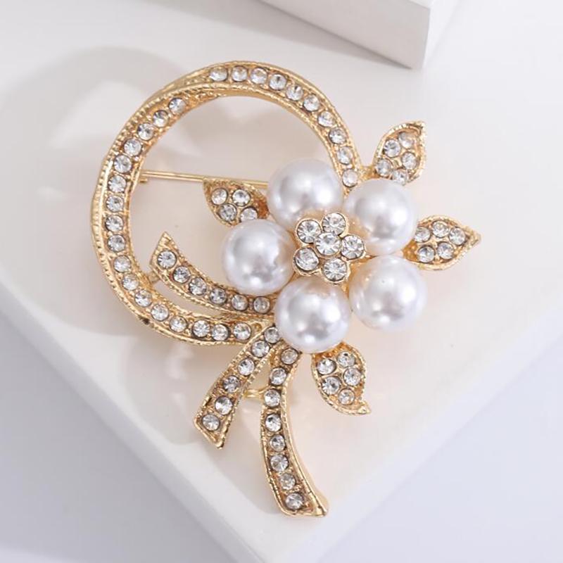 Hot-Selling Bustling Pearl Flower  High-Grade Pearl  Garland Brooch Corsage Corsage Women Accessories