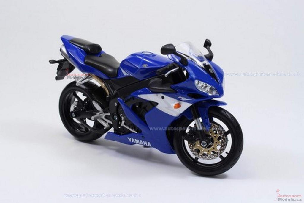 Maisto Завершенный мотоцикл Yamaha 1/12 YZF-R1