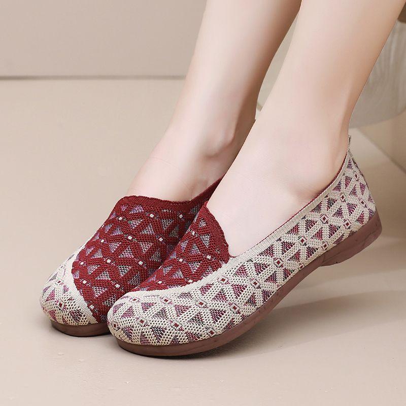 2024 Spring New Cloth Shoes Breathable One Step Elderly Shoes Flat Bottom Shallow Mouth Fashion Mom Single Shoes