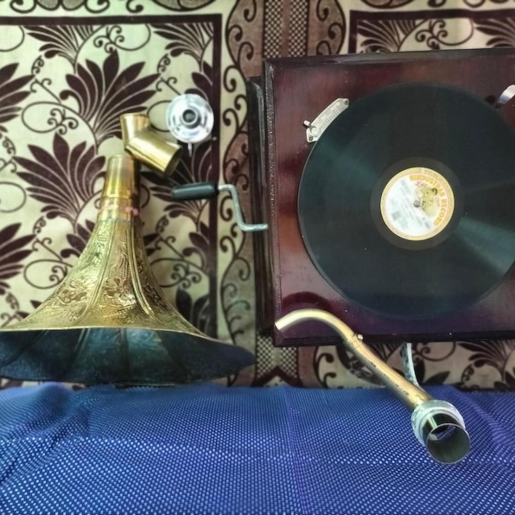 HMV Антикварный граммофон: Полностью функциональный рабочий фонограф - заводной проигрыватель пластинок - коллекционный домашний декор граммофон лучший подарок ему или ей