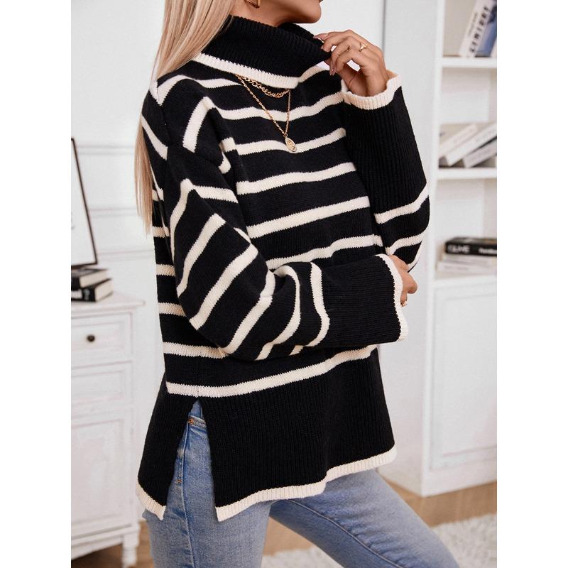 Женский вязаный свитер-пуловер на осень и зиму с контрастными полосками и свободными разрезами. Водолазки