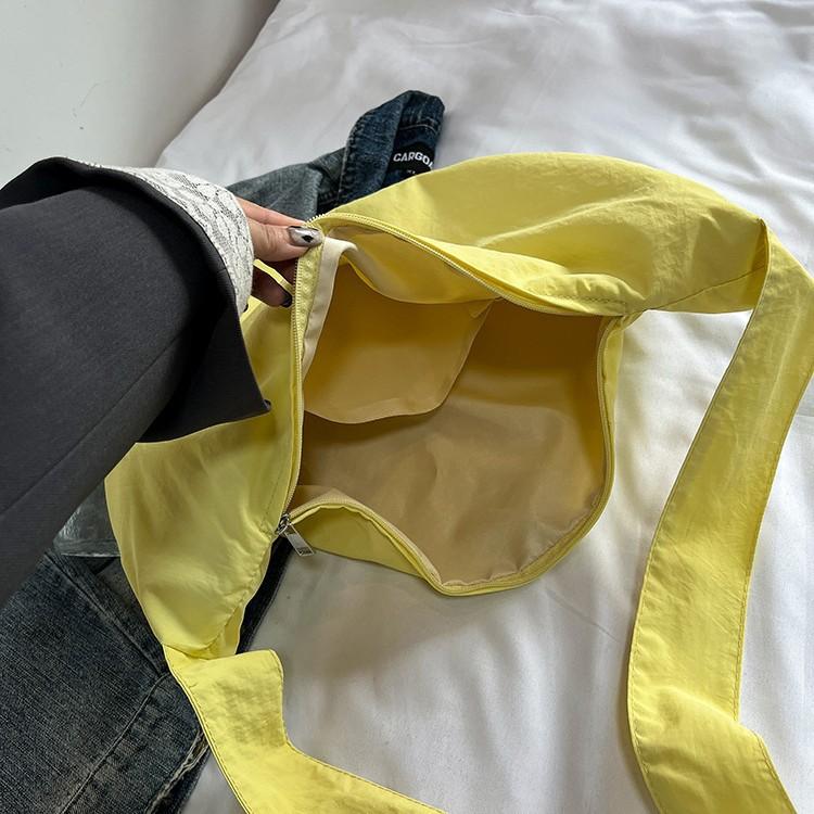 2025 Summer New Fashion Simple Messenger Bag Lazy Style Solid Color Shoulder Bag Class Travel Commuter Messenger Bag