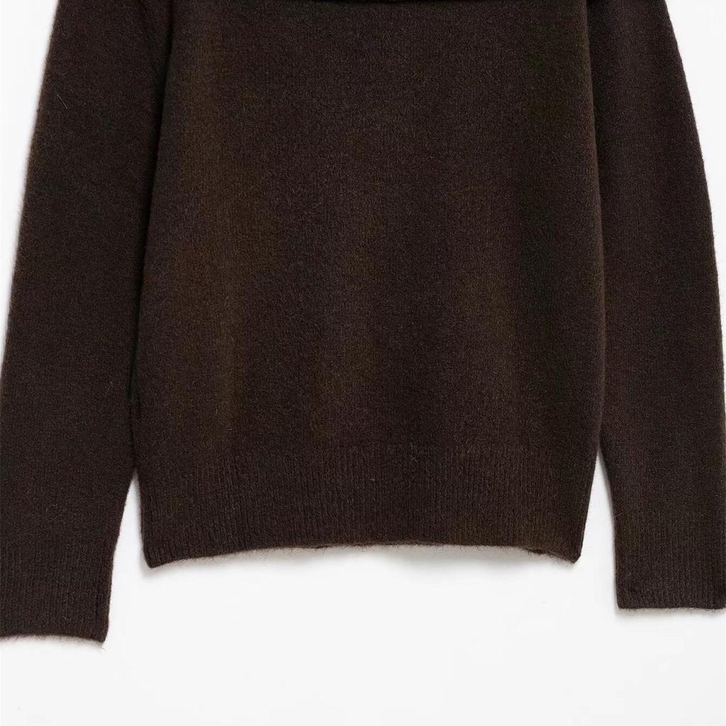 Весна 2025 Женский трикотаж с открытыми плечами и горловиной с подвернутым краем