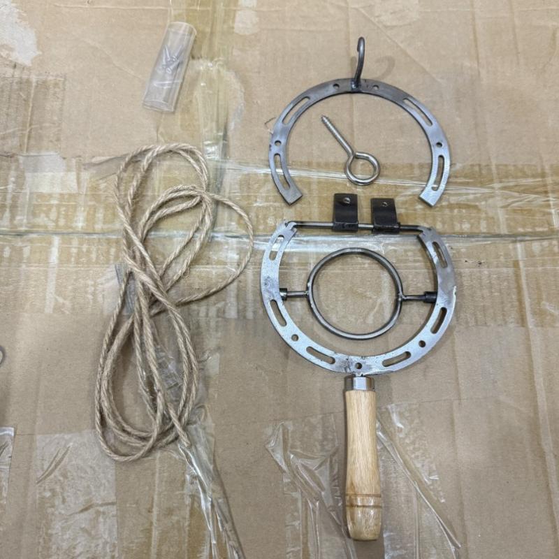 Horseshoe Wine Opener Retro Industrial Style Wall Mounted Corkscrew Multi-function Opener / Multi-tool Bar Tool Home Decoration