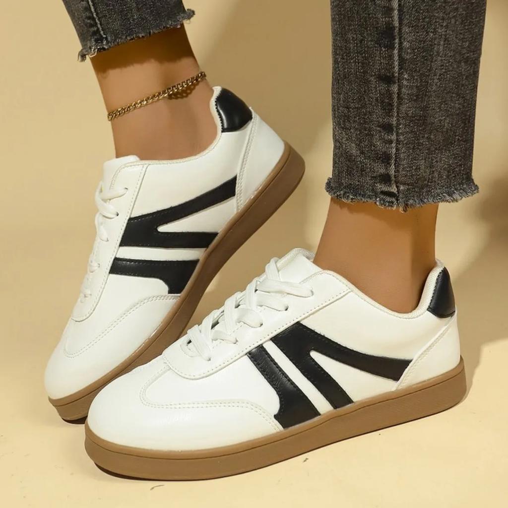 Женские кроссовки Легкая уличная обувь для женщин Удобные слипоны Мягкие женские кроссовки 2025 Весна Новые Роскошные Лоферы на плоской подошве