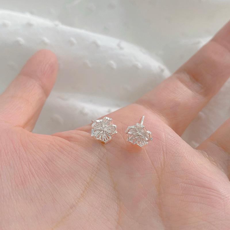 Серьги-цветы маленькие, свежие, пасторальные, милые, литературные, темпераментные, нишевые серьги