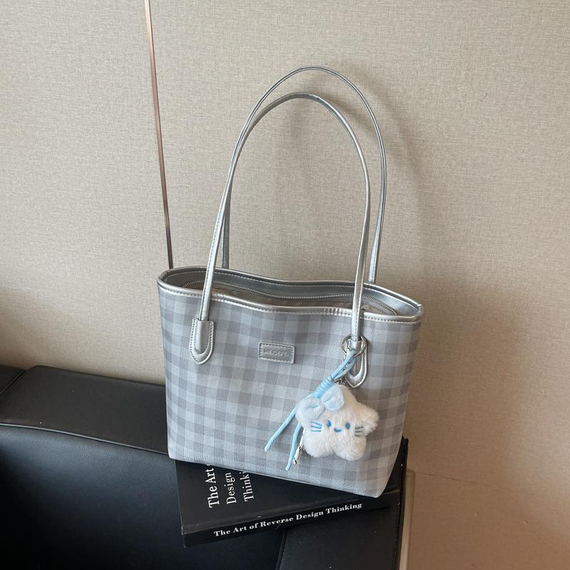 Новая модная универсальная сумка через плечо, нишевый дизайн высокого класса, повседневная простая сумка-тоут большой вместимости