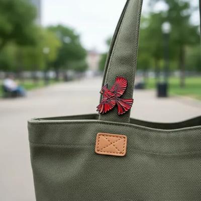 Красочный эмалевый значок дикой природы в стиле витража, значок на лацкан в виде милого волка, лисы, красной птицы, колибри, брошь-значок для курток, шарфов, рюкзаков