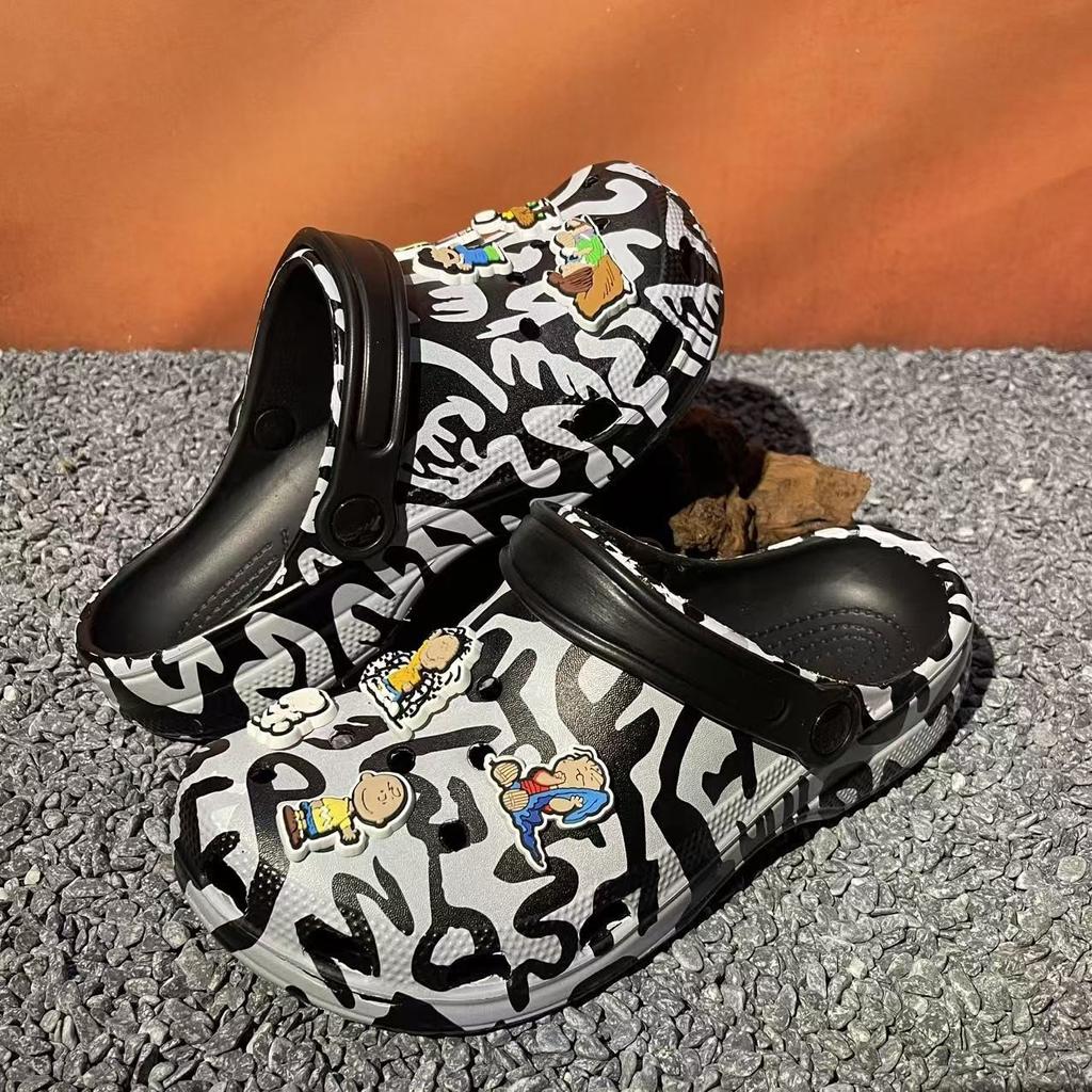Cool Cartoon Graffiti Clogs – Unisex Couple Beach Sandals, Soft Sole Breathable Hollow Shoes