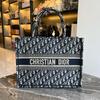 [Б/У] Сумка-тоут Book Tote, средняя, синий холст, вышитый монограмма, ручная сумка - Очень хорошее состояние #UNL185