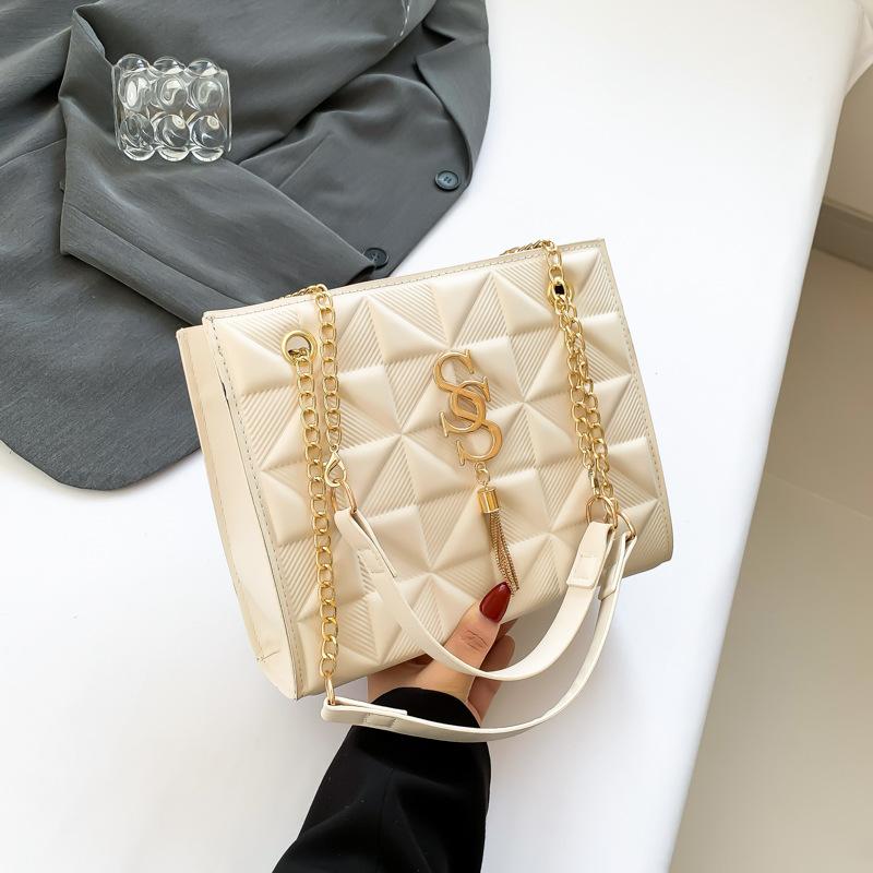 Женская сумка на цепочке, новая, высококачественная, легкая, роскошная сумка через плечо с кисточками, модная и стильная, сумка через плечо, маленькая квадратная сумка для поездок на работу, сумка через подмышку