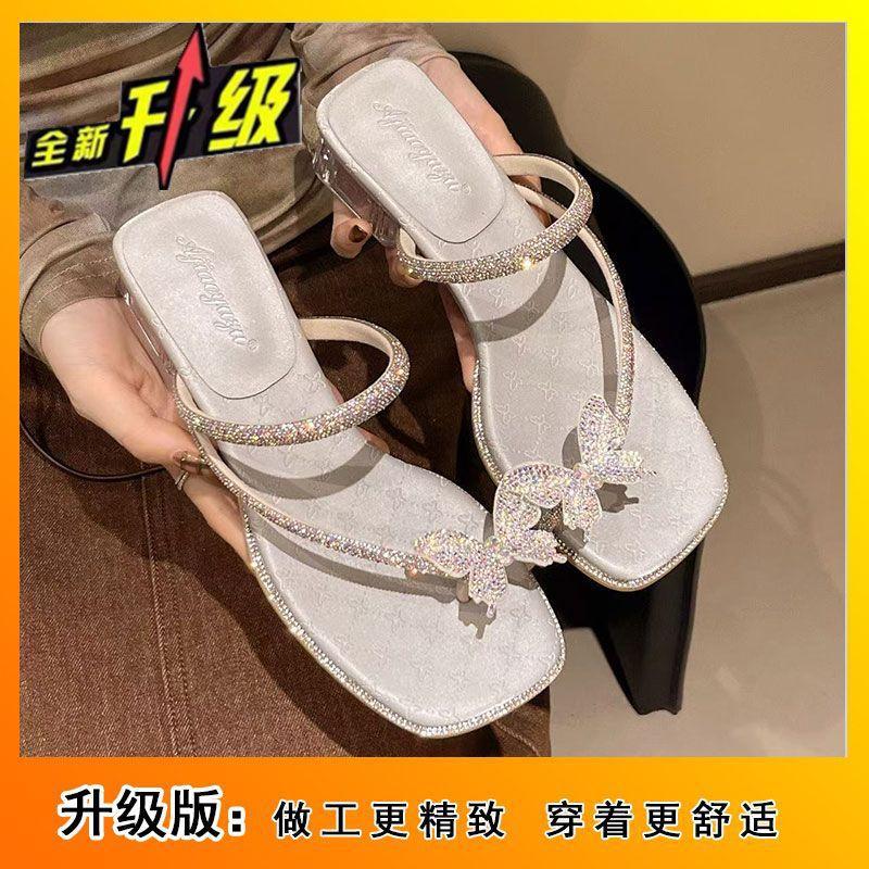 Шлепанцы женские сандалии с перемычкой и стразами 2025 новый летний бабочка уличная одежда с юбкой толстый каблук средний каблук сандалии