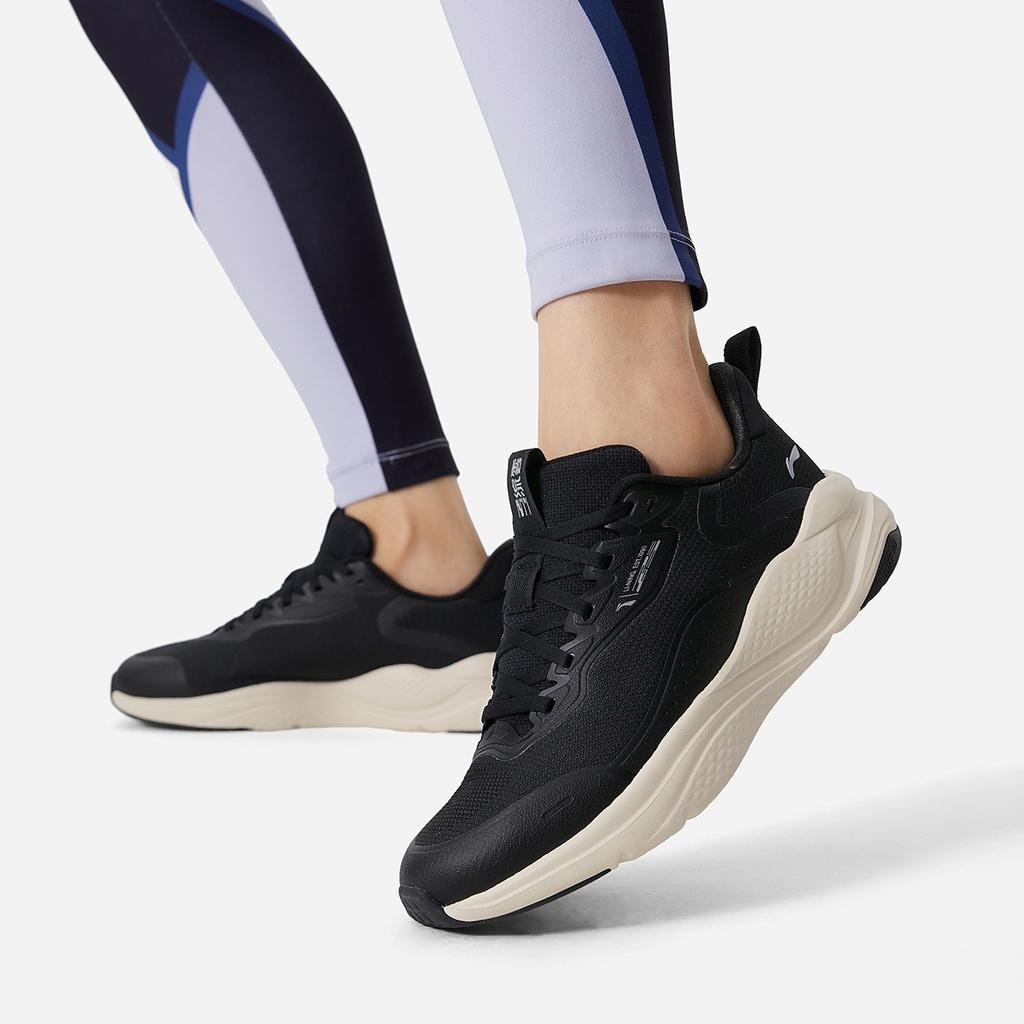 Li Ning Flow Cloud Fashion Trend Простые нескользящие износостойкие повседневные кроссовки с низким верхом для бега Женские кроссовки черного цвета AGLU090-4