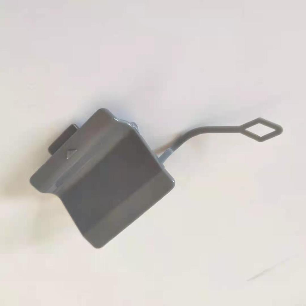 BMW 5 серии E12/E28/E34/E39 Задний бампер Накладка на буксировочный крюк (51127240133)