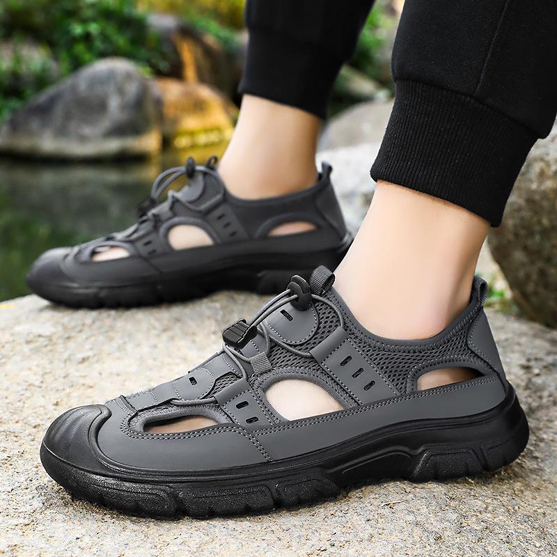 Fashion Men's Shoes 2025 Summer New Anti Slip Shoes Beach Hole Shoes Mesh Casual Shoes Men's Outdoor Sandals