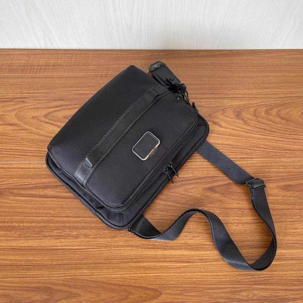 Мужская горизонтальная квадратная сумка-мессенджер из баллистического нейлона