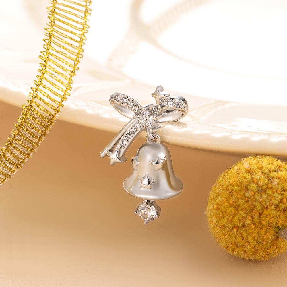 Рождественские серьги-пусеты из титановой стали Henson для девочек - На винтовой застежке, Дизайн высокого класса для мочки уха/хряща уха