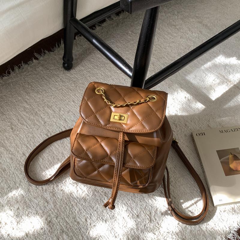 Модный женский рюкзак с ромбовидной вышивкой нитью, новая универсальная модель 2025 года, дорожный мини-рюкзак на цепочке для школы