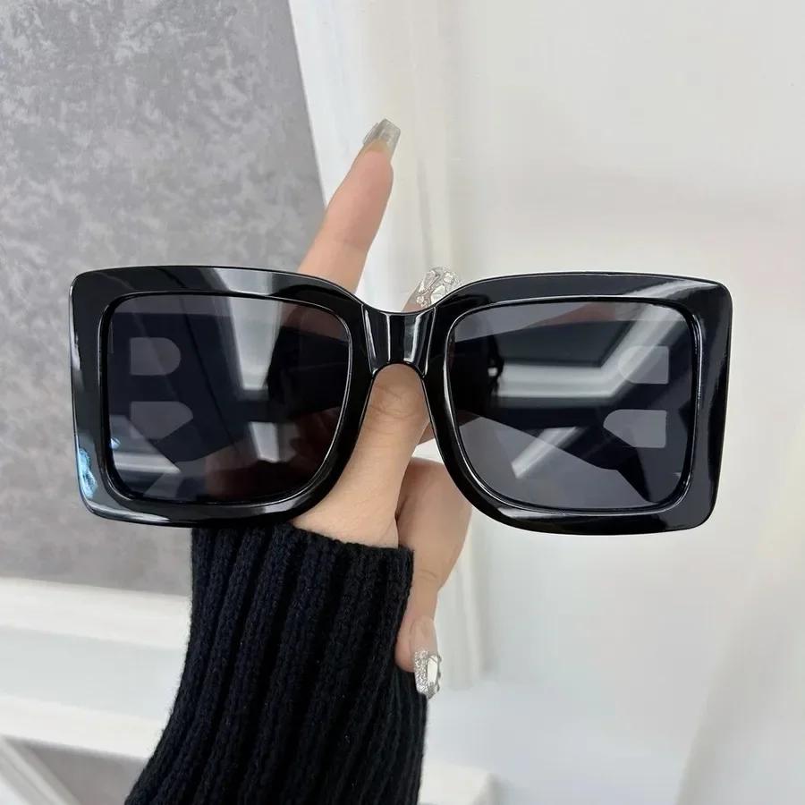 Retro Classic Square Sunglasses For Women Men Stylish Minimalist Female Male Fashion Glasses