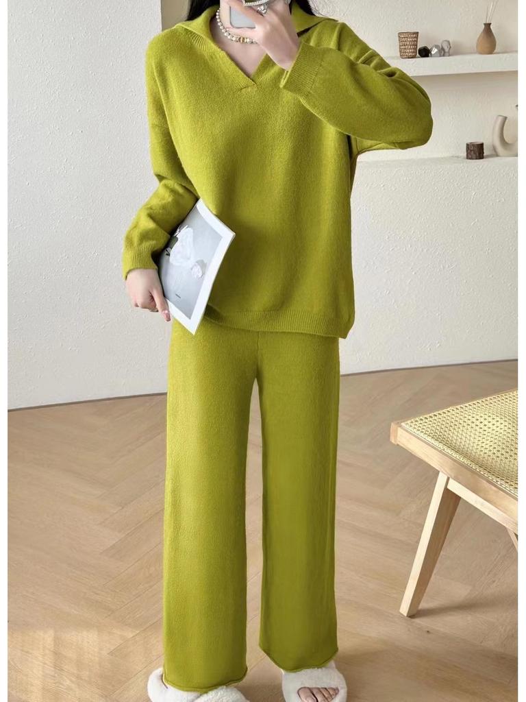 Корейский свободный повседневный вязаный комплект широких брюк и однотонного поло-свитера для женщин - Осенне-зимняя коллекция из двух предметов