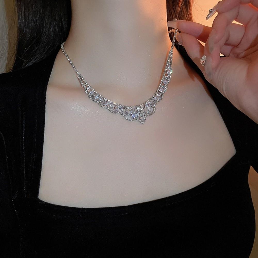 3Pcs U-Shaped Water Drop Pendant Necklace European Style Crystal Bride Jewelry Set Ladies Gift