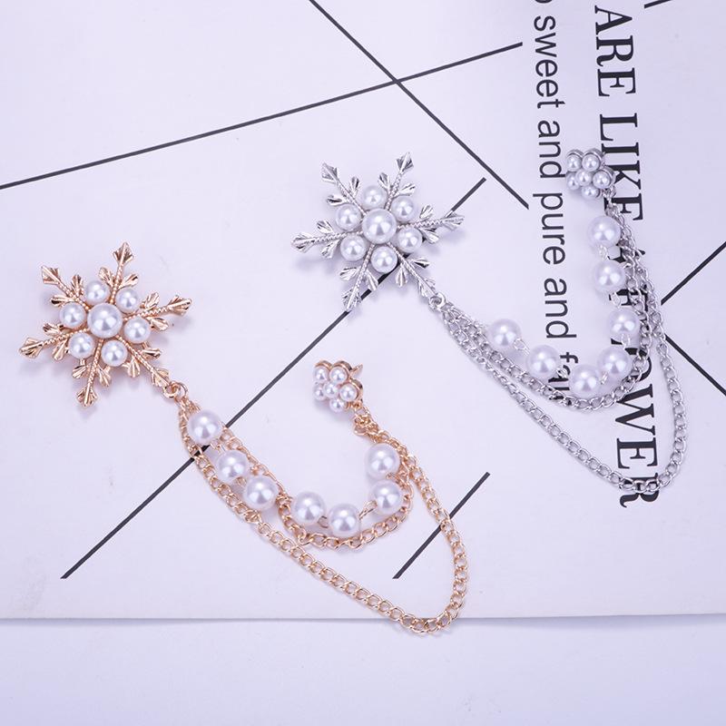Diamond studded, ice flower pearl snowflake tassel brooch, women's chain snowflake chest flower, Korean version brooch, pendant accessories